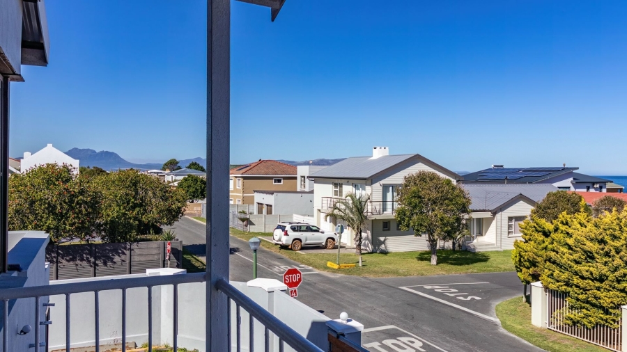 7 Bedroom Property for Sale in Kleinmond Western Cape